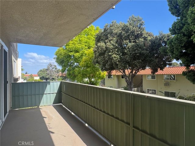 2211 Via Mariposa W A, Laguna Woods, CA 92637