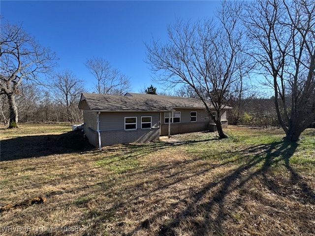 90637 S 4697 Road, Stilwell, OK 74960