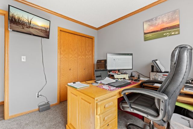 407 8th Street NW, Dodge Center, MN 55927