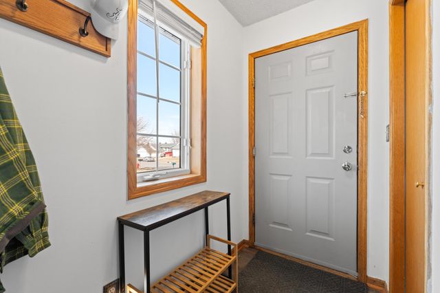 407 8th Street NW, Dodge Center, MN 55927