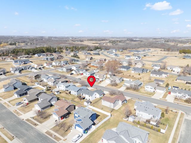 407 8th Street NW, Dodge Center, MN 55927