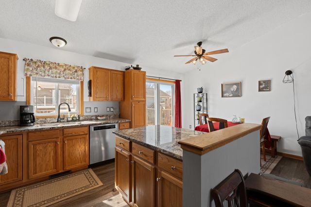 407 8th Street NW, Dodge Center, MN 55927