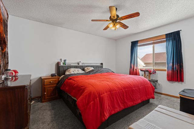 407 8th Street NW, Dodge Center, MN 55927