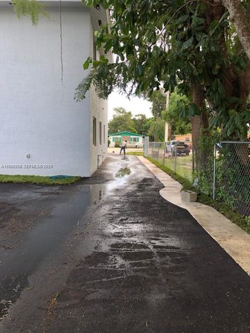 10231 SW 176th St, Miami, FL 33157