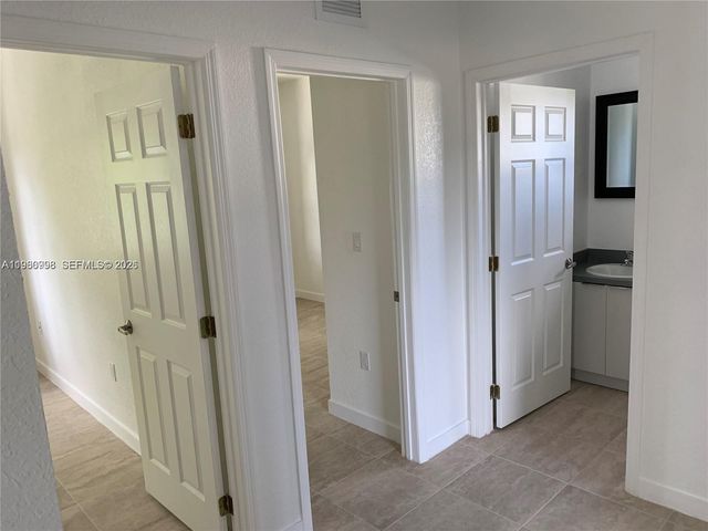 10231 SW 176th St, Miami, FL 33157