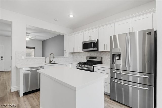 6346 Pebblecreek Lodge Way, Las Vegas, NV 89148