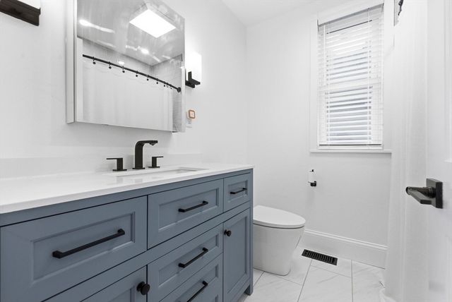 865 E 2nd 1, Boston, MA 02127