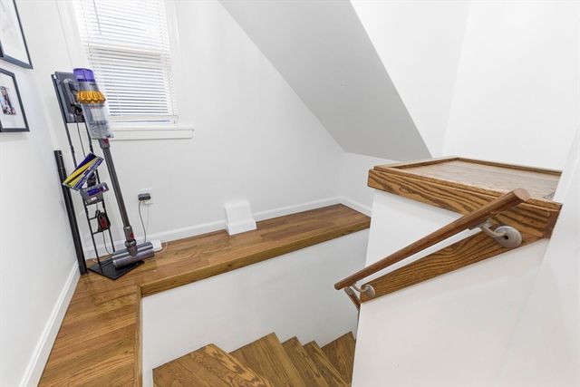 865 E 2nd 1, Boston, MA 02127