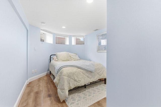 865 E 2nd 1, Boston, MA 02127