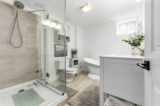 865 E 2nd 1, Boston, MA 02127