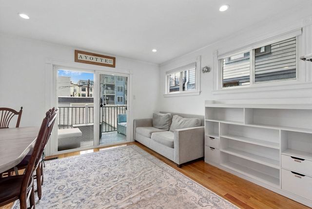 865 E 2nd 1, Boston, MA 02127
