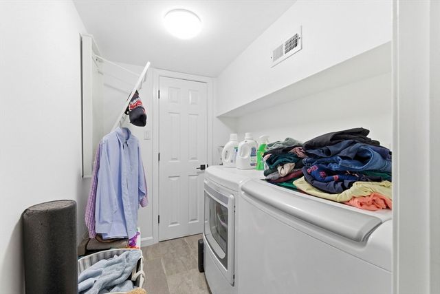 865 E 2nd 1, Boston, MA 02127