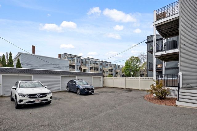 865 E 2nd 1, Boston, MA 02127