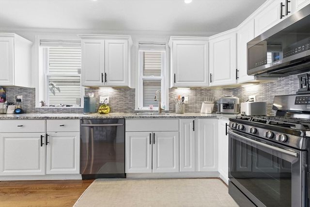865 E 2nd 1, Boston, MA 02127