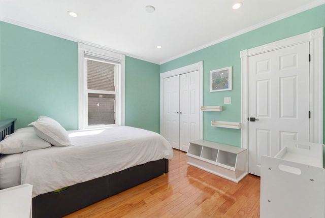 865 E 2nd 1, Boston, MA 02127