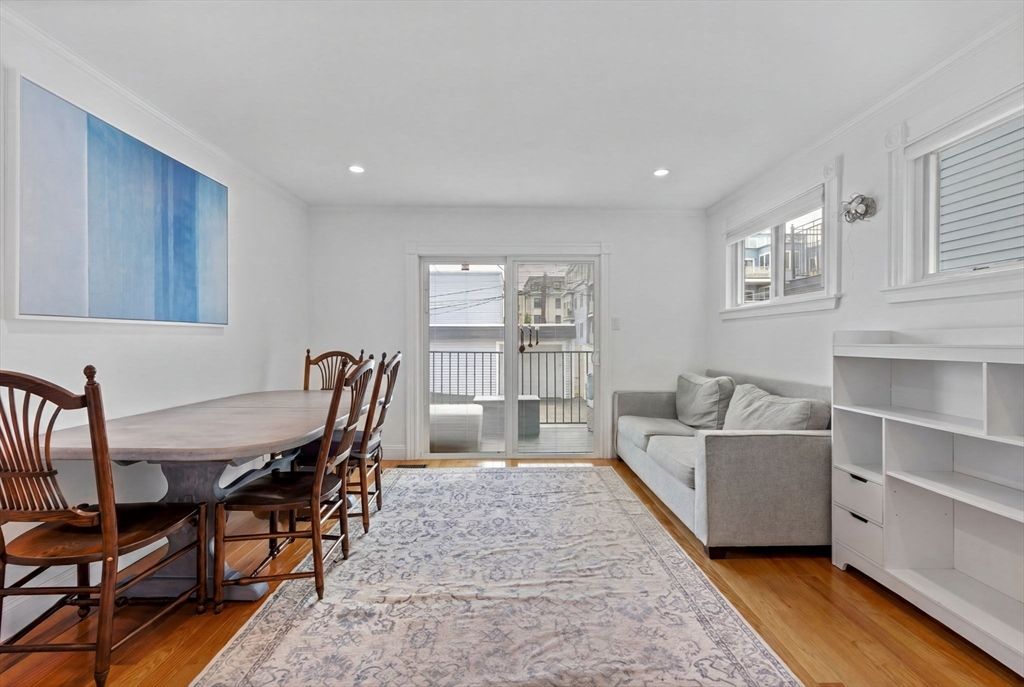 865 E 2nd 1, Boston, MA 02127