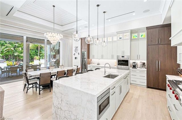 3003 Crayton RD, Naples, FL 34103