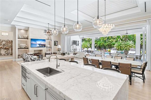 3003 Crayton RD, Naples, FL 34103