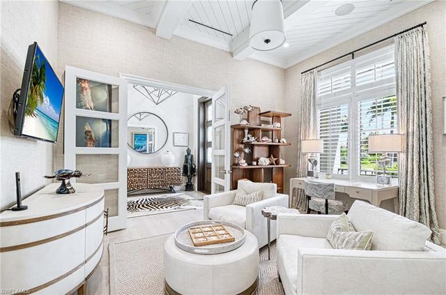 3003 Crayton RD, Naples, FL 34103