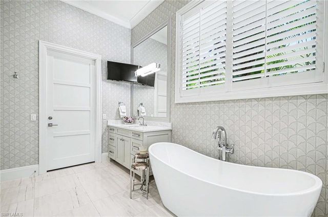 3003 Crayton RD, Naples, FL 34103