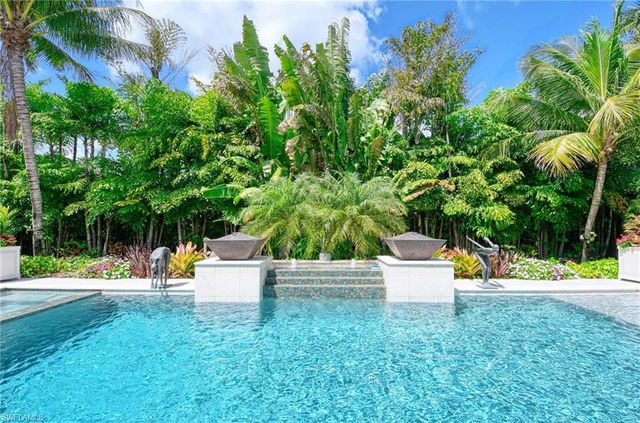 3003 Crayton RD, Naples, FL 34103