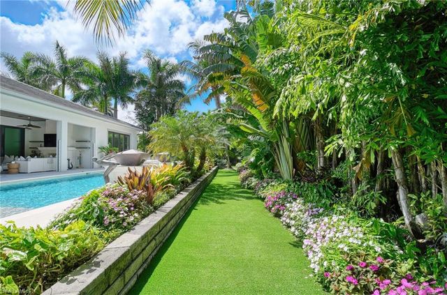 3003 Crayton RD, Naples, FL 34103