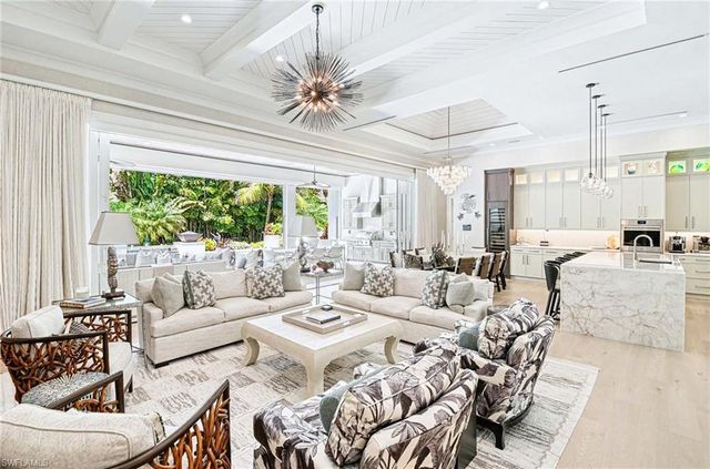 3003 Crayton RD, Naples, FL 34103
