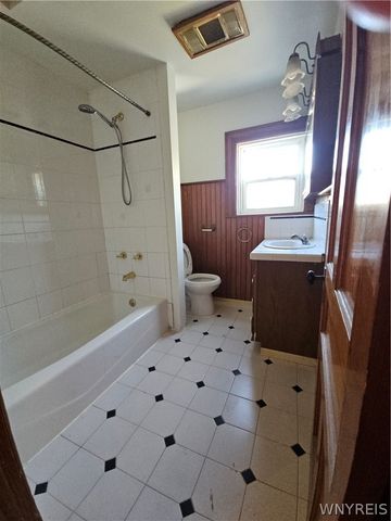 667 Nash Road, North Tonawanda, NY 14120