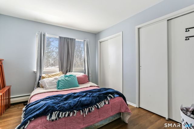 200 Woodmont Avenue APT 121, Bridgeport, CT 06606