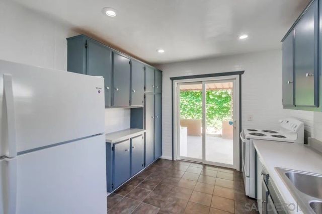 1712 Bervy St, San Diego, CA 92110