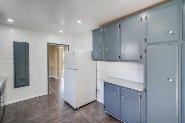 1712 Bervy St, San Diego, CA 92110