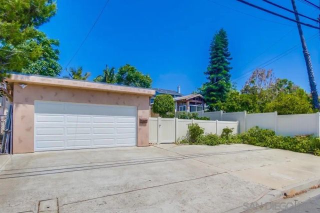 1712 Bervy St, San Diego, CA 92110