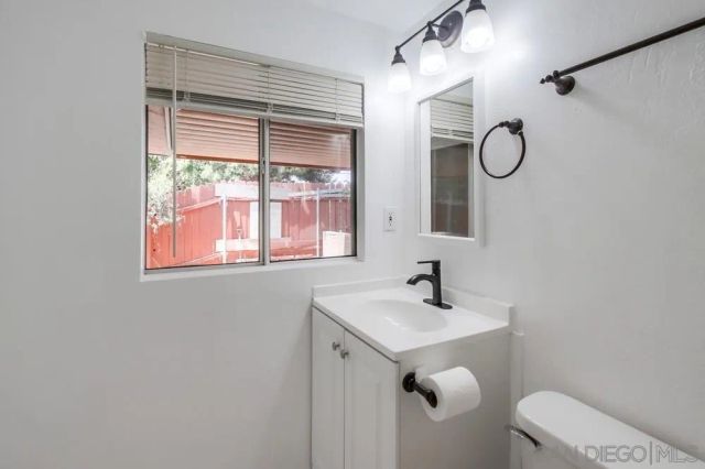 1712 Bervy St, San Diego, CA 92110