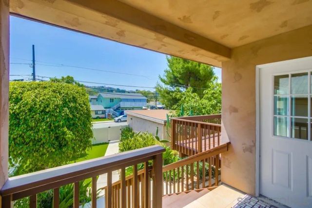 1712 Bervy St, San Diego, CA 92110