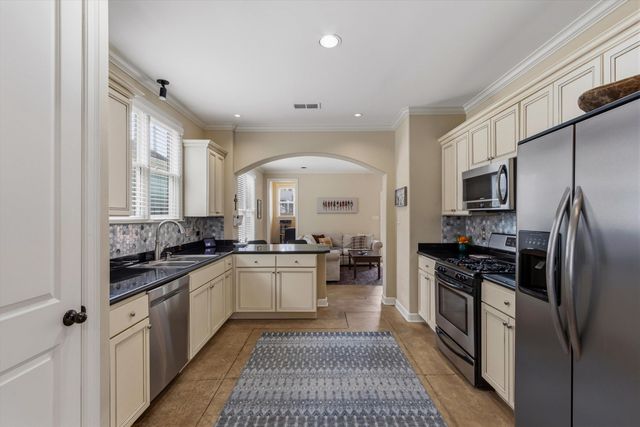 907 S COX ST, Memphis, TN 38104