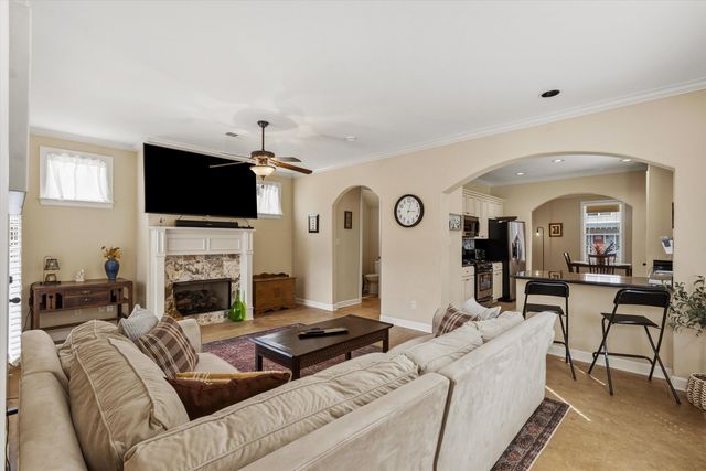 907 S COX ST, Memphis, TN 38104