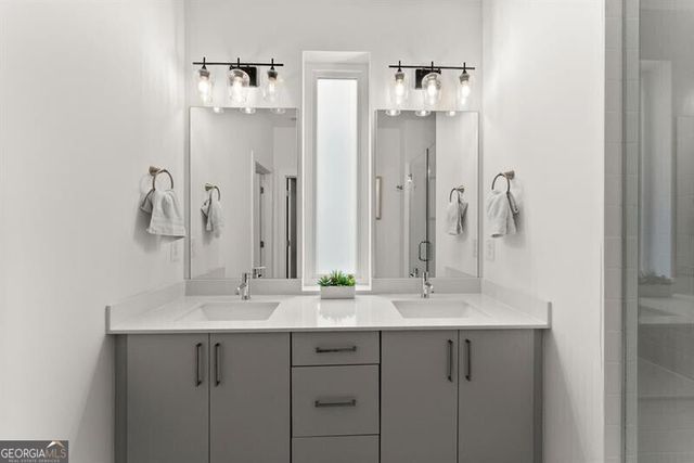 1256 Chelsea Circle NW, Atlanta, GA 30318