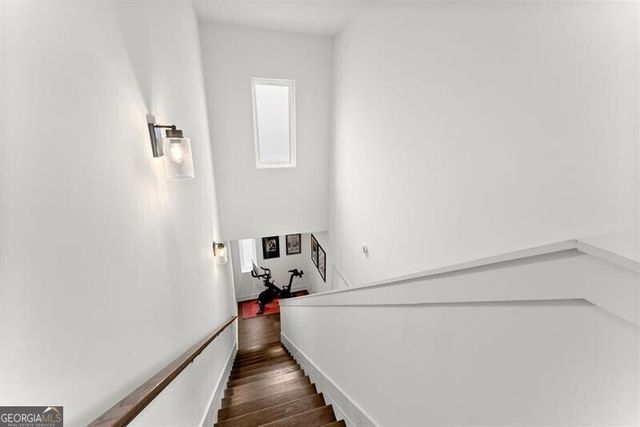 1256 Chelsea Circle NW, Atlanta, GA 30318