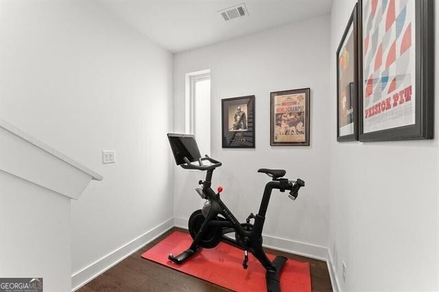 1256 Chelsea Circle NW, Atlanta, GA 30318