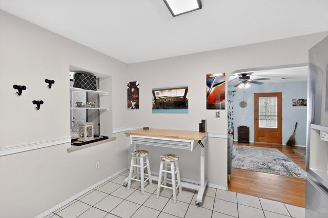 15 Whitehouse Road, Los Lunas, NM 87031