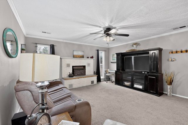 15 Whitehouse Road, Los Lunas, NM 87031