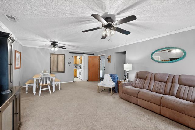 15 Whitehouse Road, Los Lunas, NM 87031