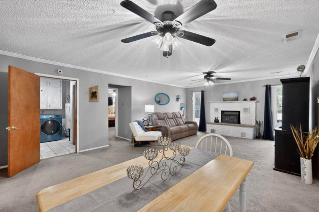 15 Whitehouse Road, Los Lunas, NM 87031