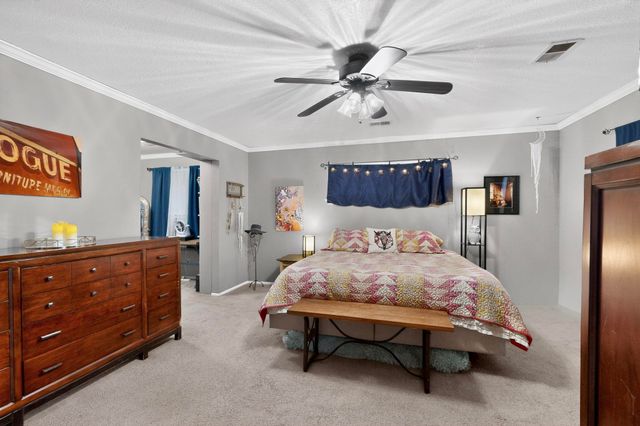 15 Whitehouse Road, Los Lunas, NM 87031