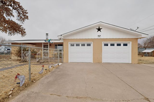 15 Whitehouse Road, Los Lunas, NM 87031