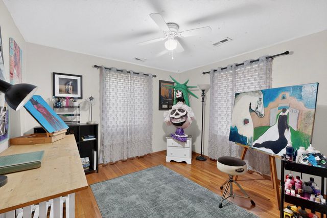 15 Whitehouse Road, Los Lunas, NM 87031