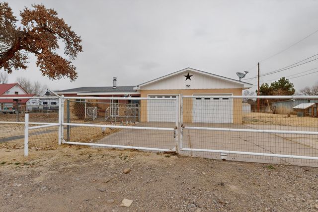 15 Whitehouse Road, Los Lunas, NM 87031