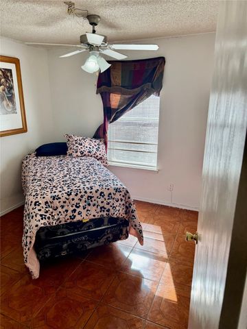 5536 Creekridge Drive, Arlington, TX 76018