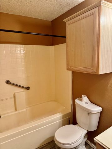 5536 Creekridge Drive, Arlington, TX 76018