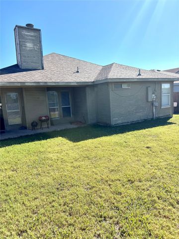 5536 Creekridge Drive, Arlington, TX 76018